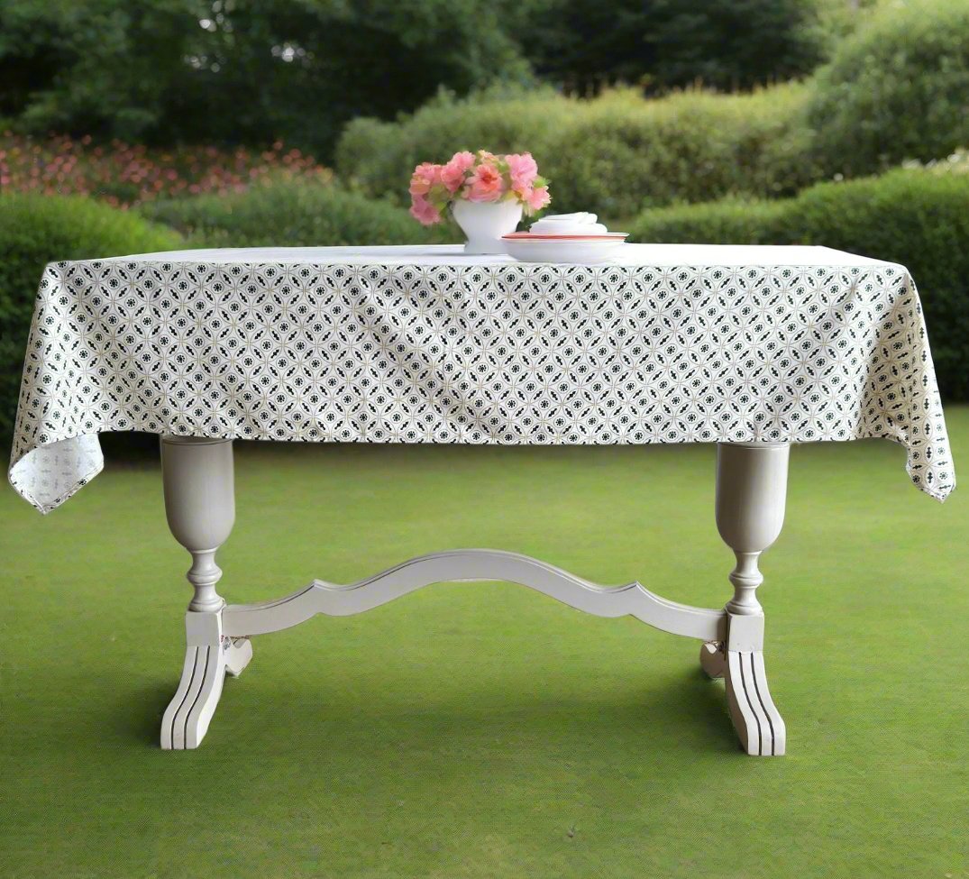 Azura Table Cloth / Table Cover