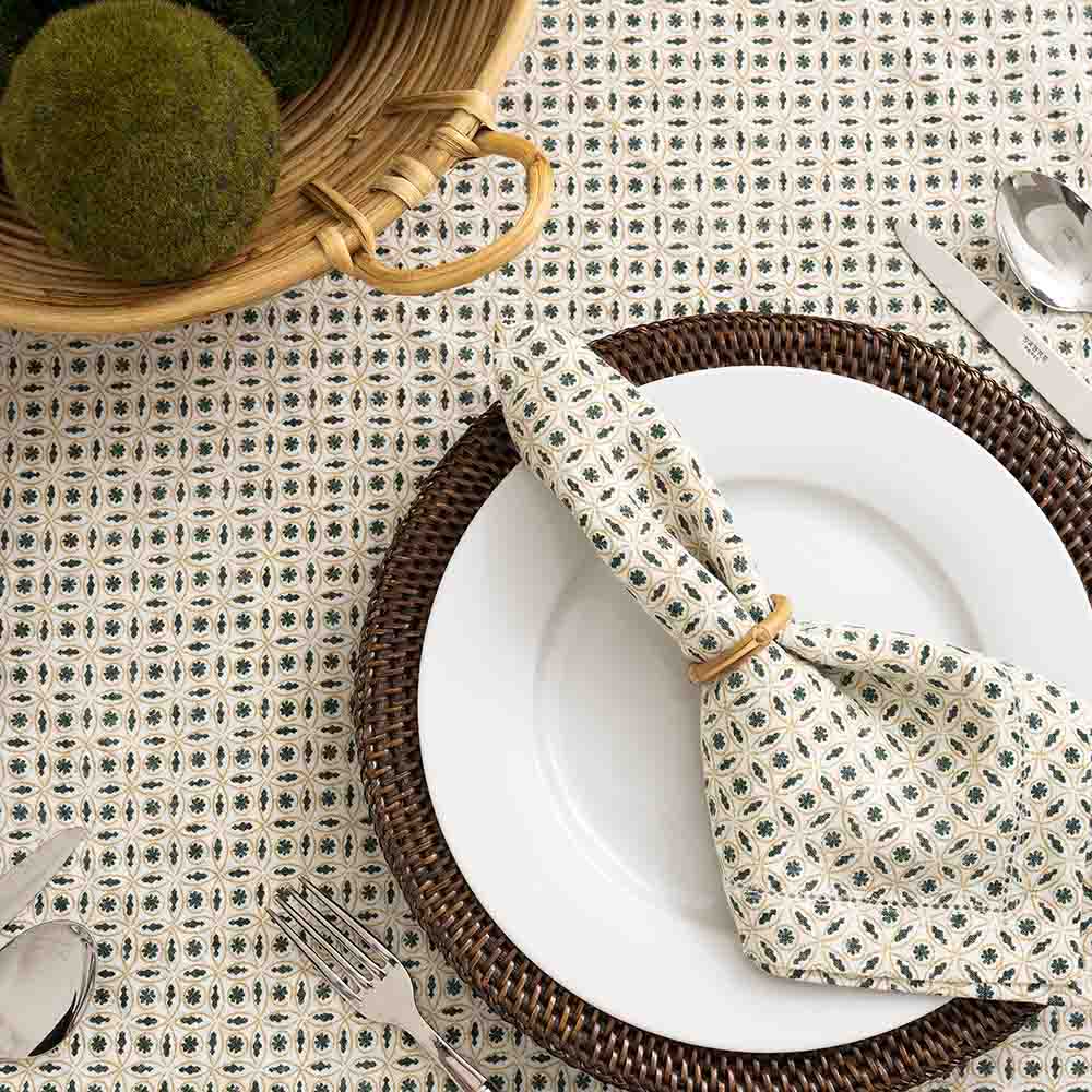 Azura Table Cloth / Table Cover