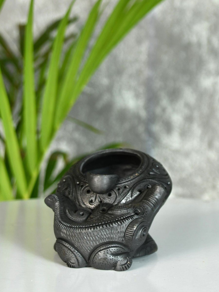 Captivating Black Terracotta Crocodile Ashtrey